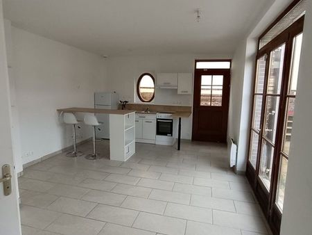 appartement f2 de 43 m² avec terrasse meublé à louer