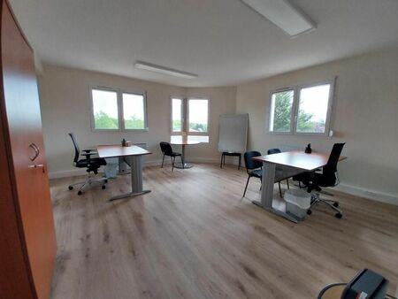 bureau 138 m²