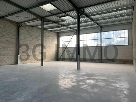 local commercial 1 020 m²