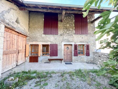 ancienne maison de village en pierre - 138m²