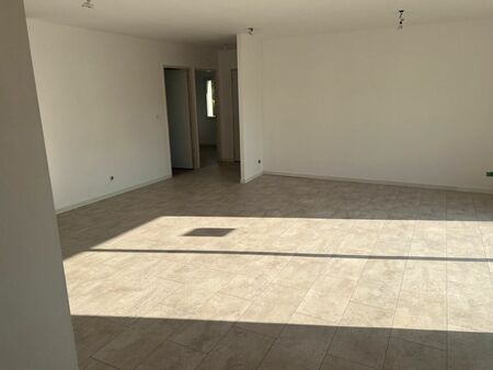 loue maison 85m2 et 15m2 de garage