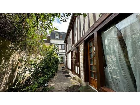 local 254 m² compiegne