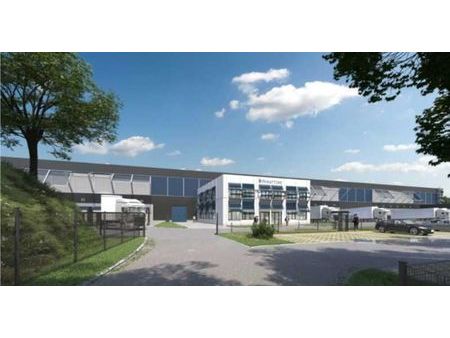 local logistique 44 703 m²