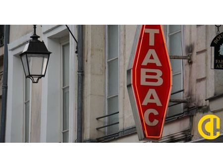 local tabac 82 m²