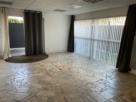 local commercial 90 m2 plaine de conflans