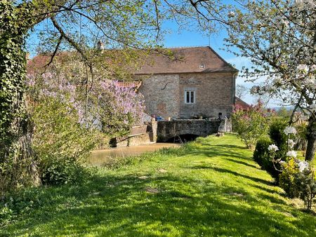 a vendre ancien moulin et habitation