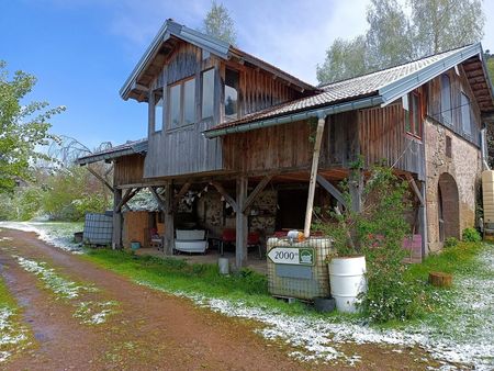 loue maisonnette en montagne pour une durée de 2 à 10 mois