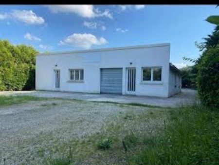 vente maison 4 pièces 393 m²