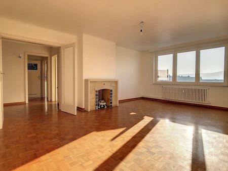 appartement avec vue sur meuse à louer au centre de jambes