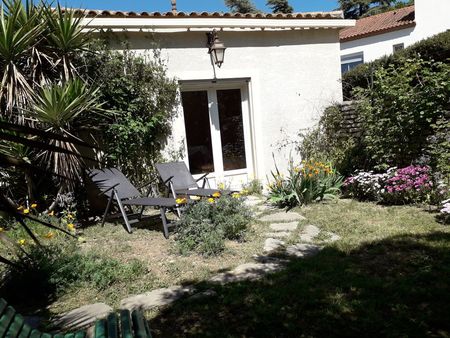 f2 meublé dans jardin – 5mn montpellier