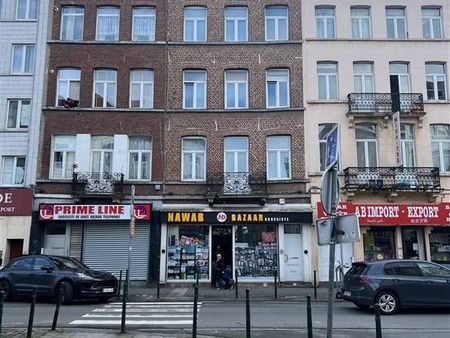 belle surface commercial 160m² rendement 7 7%