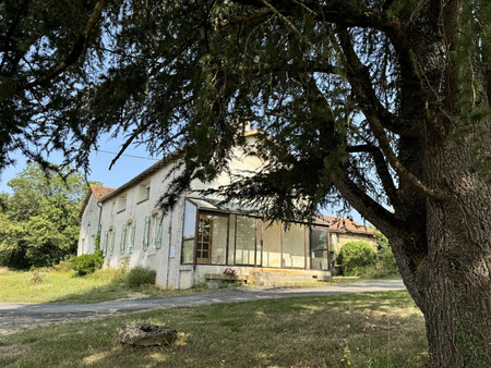 vente maison de campagne nanteuil en vallee  221m² 2800m² 8 pièces 158 500€