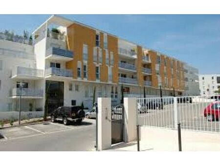 location appartement  m² t-3 à montpellier  810 €