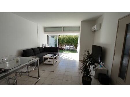 t3 meuble rez de jardin carqueiranne