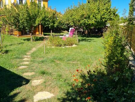 location maison meublé mirabel-aux-baronnies avec jardin