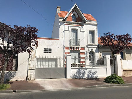 saintes  maison de 102 m²   3 chambres