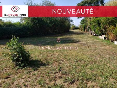 vente terrain à fontenay-le-comte (85200) : à vendre / 1793m² fontenay-le-comte