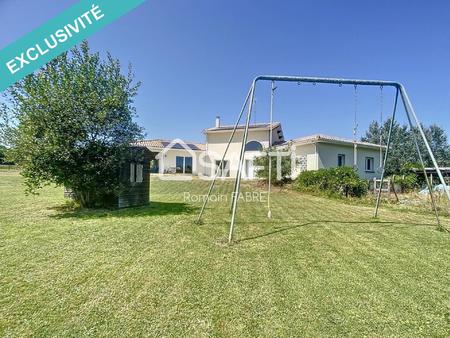 maison d’architecte de 6 chambres avec double garage et très grand terrain au calme