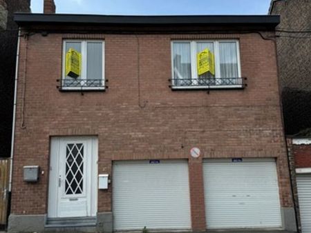 immeuble de 2 appartements avec 2 garages