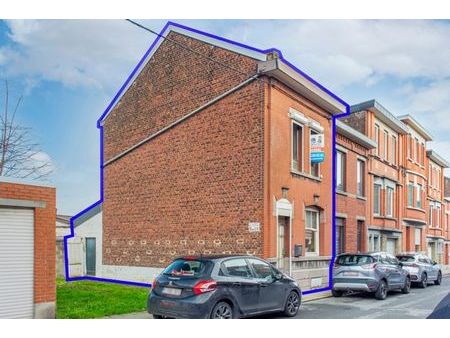 belle maison - 3ch - cour de 13 m² - frais réduit (6%)