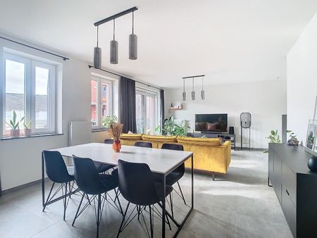 luxe appartement met 2 slpk  terras én autostaanplaats!