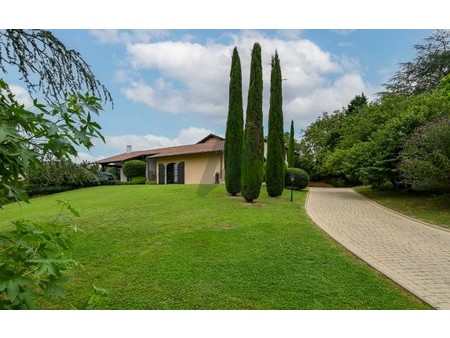 maison de luxe à vendre à montanay