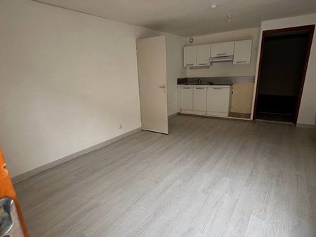 appartement t2 - maison de bourg gençay