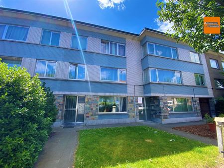 appartement met 2 slaapkamers  terras en garagebox