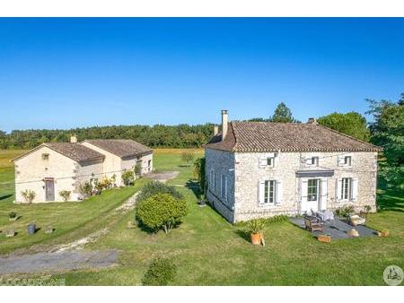 ancienne ferme rénovée