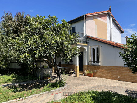 maison 80 m2 avec terrain  terrasse  balcon  cave et garage