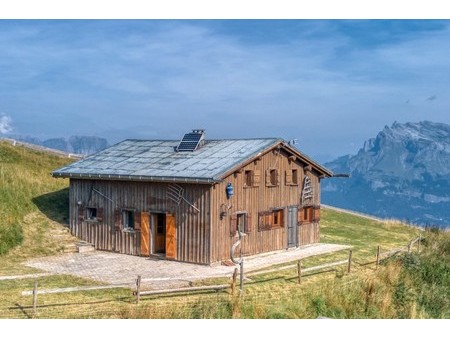 chalet de luxe à vendre dans le quartier ouest