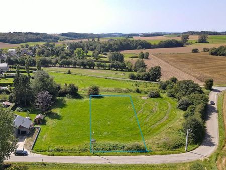 a 10 minutes de ciney superbe parcelle à bâtir de 16a 45ca