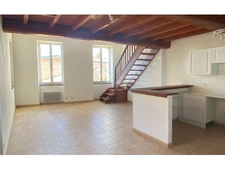 location appartement  m² t-1 à castelnaudary  445 €