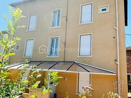 immeuble 10 pièces 268 m²