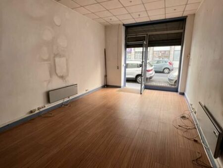 local commercial 77 m²