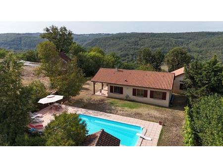 maison récent de plain-pied avec piscine