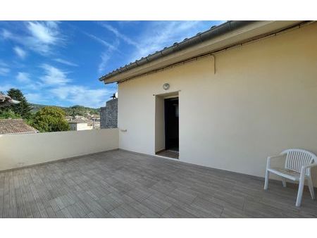 location maison  m² t-3 à vallon-pont-d'arc  580 €