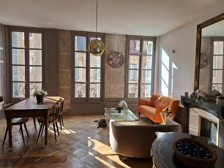 prox pl. st michel quartier des antiquaires superbe t4 de caractere entierement renove