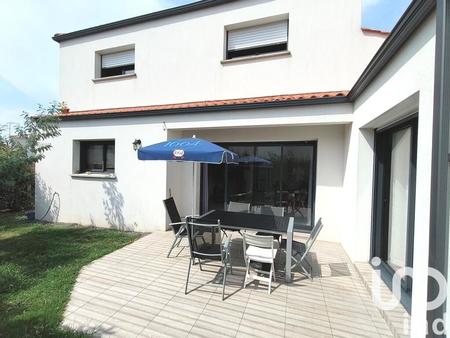 vente maison aux sables-d'olonne (85100) : à vendre / 143m² les sables-d'olonne