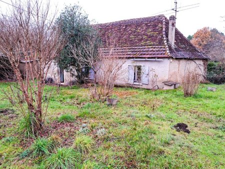 maison de 48 m2 à rénover sur 1339 m2 de terrain