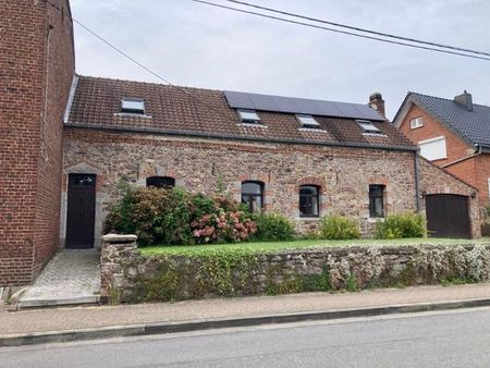 maison d’habitation 3 façades avec garage et jardin