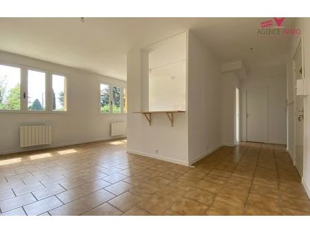 location appartement 3 pièces 69 m² lyon 8 (69008)