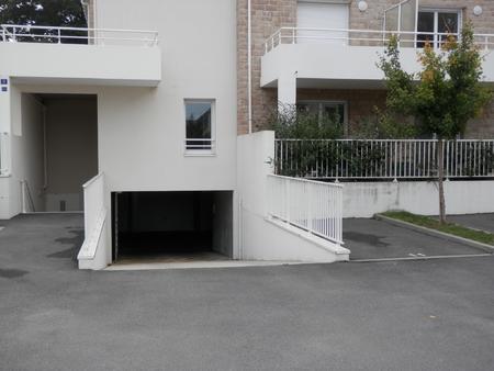 location garage box et parking à pornichet sainte-marguerite (44380) : à louer / 15m² porn