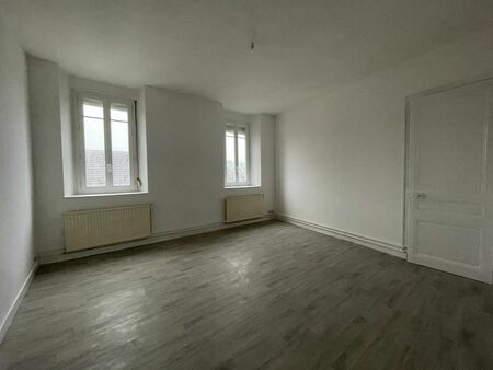 bel appartement t2 - proche mairie