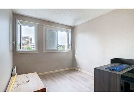 location appartement  47.78 m² t-1 à aurillac  435 €