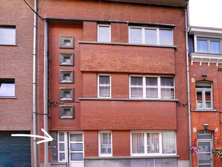 bel appartement 2 chambres rénové rez-de-chaussée + terrasse