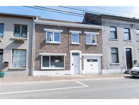 maison récemment renovée à vendre à glons