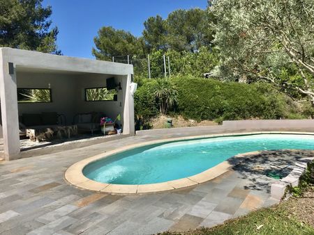 villa 6 pièces 206 m²