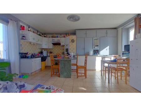 vente immeuble à guingamp (22200) : à vendre / 144m² guingamp