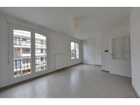 location appartement 1 pièce  26.57m²  fontenay